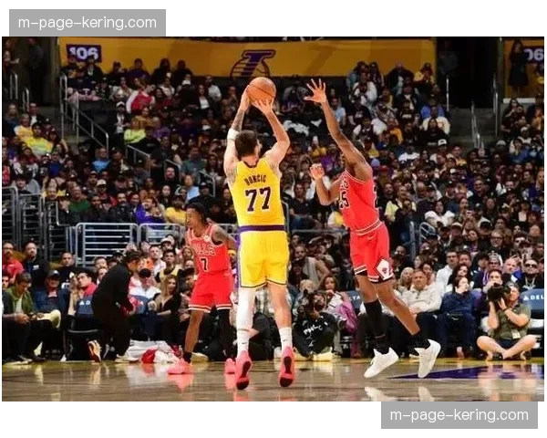 湖人首发五虎合砍137分，创近44年历史单场第四高纪录